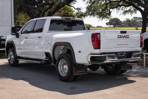 2025 GMC Sierra 3500 SLT