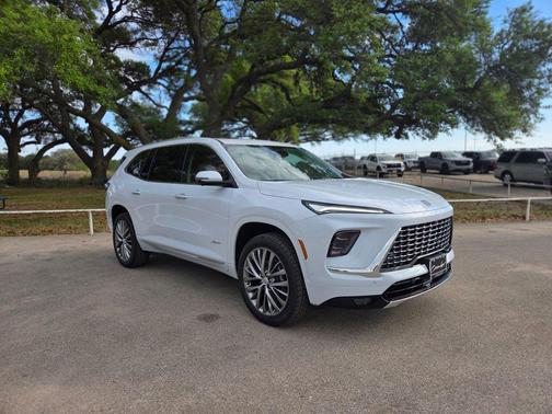 White Tri-Coat 2026 Buick Enclave Avenir