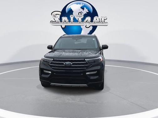 AGATE BLACK METALLIC 2023 Ford Explorer XLT