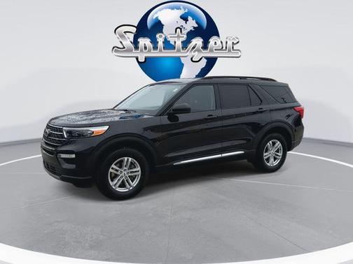 AGATE BLACK METALLIC 2023 Ford Explorer XLT