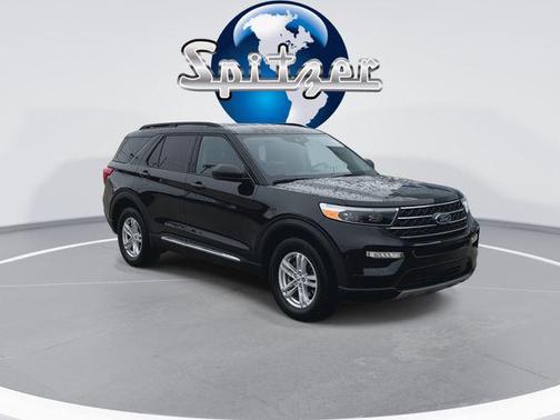 AGATE BLACK METALLIC 2023 Ford Explorer XLT