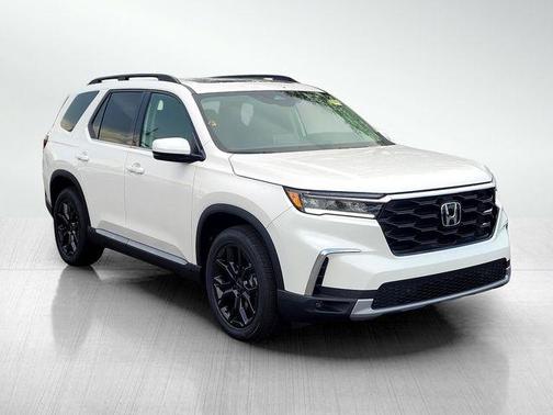 2025 Honda Pilot Touring 8-Passenger
