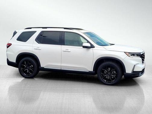 2025 Honda Pilot Touring 8-Passenger