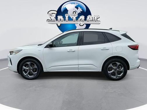OXFORD WHITE 2023 Ford Escape ST-Line