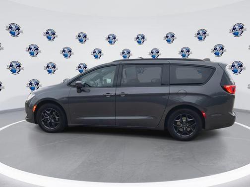 2018 Chrysler Pacifica Touring-L Plus