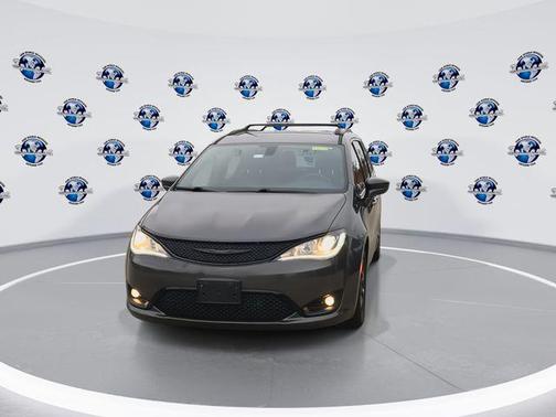 2018 Chrysler Pacifica Touring-L Plus