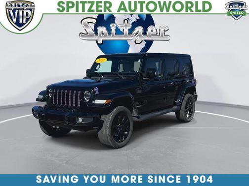 Black Clearcoat 2022 Jeep Wrangler Unlimited High Altitude 4x4