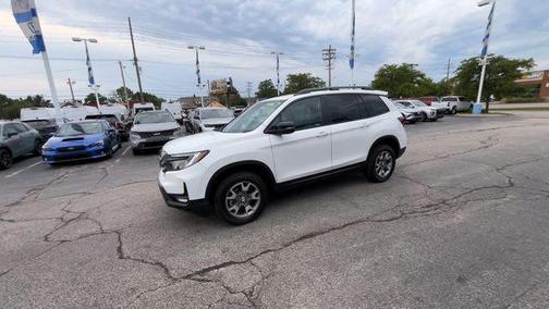 Platinum White Pearl 2023 Honda Passport AWD TrailSport
