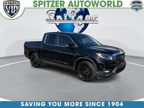Crystal Black Pearl 2025 Honda Ridgeline RTL