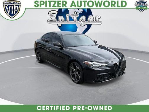 Vulcano Black Metallic 2023 Alfa Romeo Giulia Estrema AWD