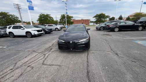 Vulcano Black Metallic 2023 Alfa Romeo Giulia Estrema AWD