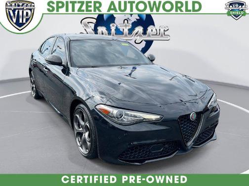 Vulcano Black Metallic 2023 Alfa Romeo Giulia Estrema AWD