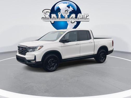 Platinum White Pearl 2026 Honda Ridgeline TrailSport+