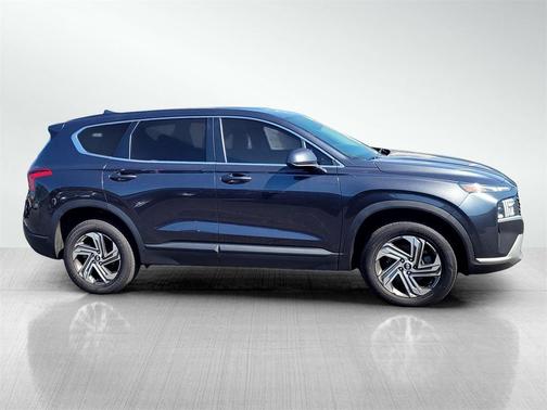 2022 Hyundai SANTA FE SE