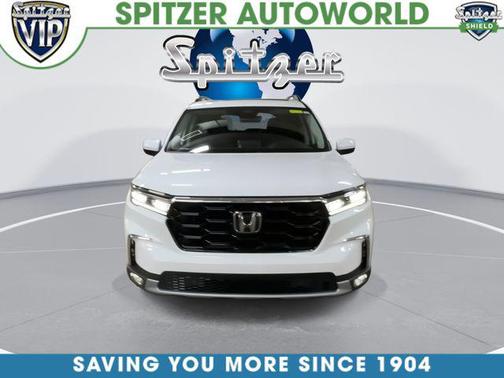 2025 Honda Pilot Touring 8-Passenger