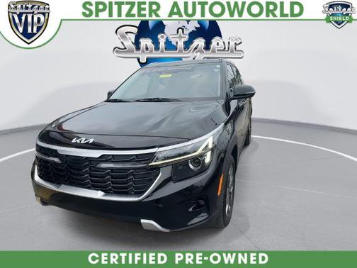 Fusion Black 2024 Kia Seltos S