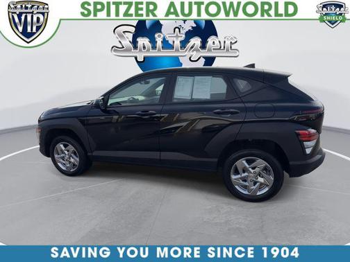 Abyss Black Pearl 2026 Hyundai KONA SE