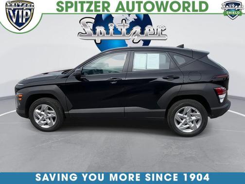 Abyss Black Pearl 2026 Hyundai KONA SE