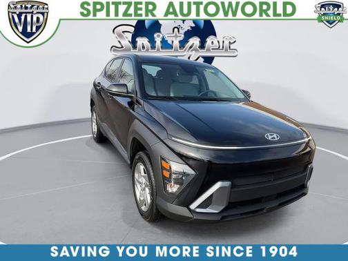 Abyss Black Pearl 2026 Hyundai KONA SE
