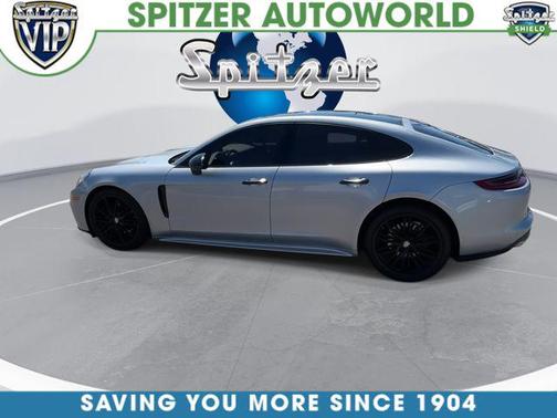 Dolomite Silver Metallic 2019 Porsche Panamera 4