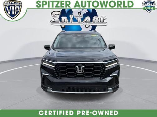 Crystal Black Pearl 2025 Honda Pilot Touring 8-Passenger