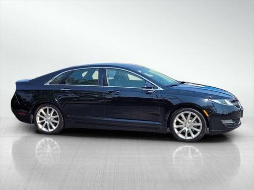 2016 Lincoln MKZ Base