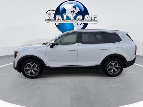 Glacial White Pearl 2022 Kia Telluride EX