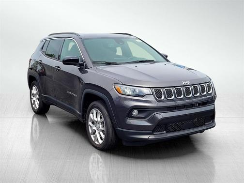 2023 Jeep Compass Latitude Lux