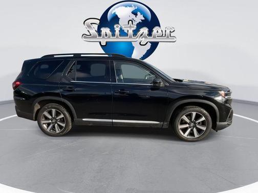 2024 Honda Pilot Touring 8-Passenger