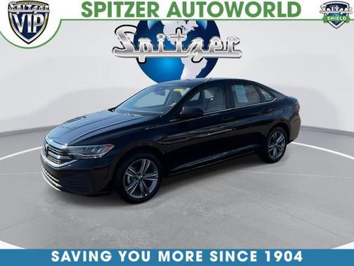 Deep Black Pearl 2023 Volkswagen Jetta 1.5T SE