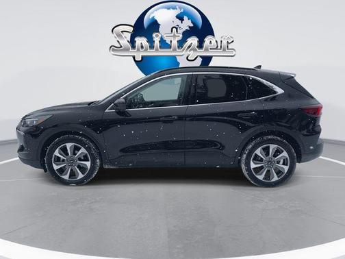 AGATE BLACK METALLIC 2024 Ford Escape Platinum