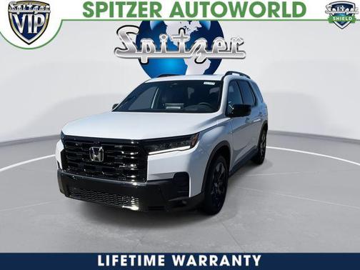 Platinum White Pearl 2026 Honda Pilot Black Edition