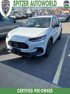 Platinum White Pearl 2023 Honda HR-V AWD Sport