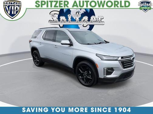 Silver Ice Metallic 2022 Chevrolet Traverse LT Leather