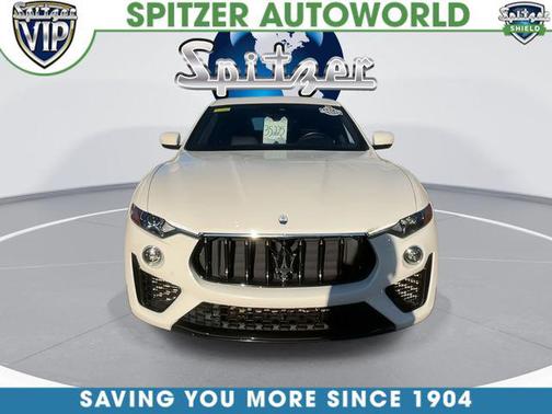 Bianco 2023 Maserati Levante Modena