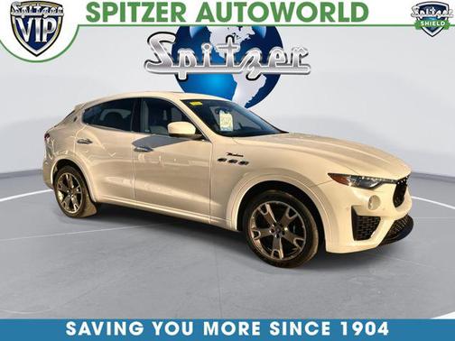 Bianco 2023 Maserati Levante Modena