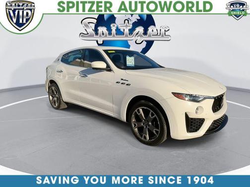 Bianco 2023 Maserati Levante Modena