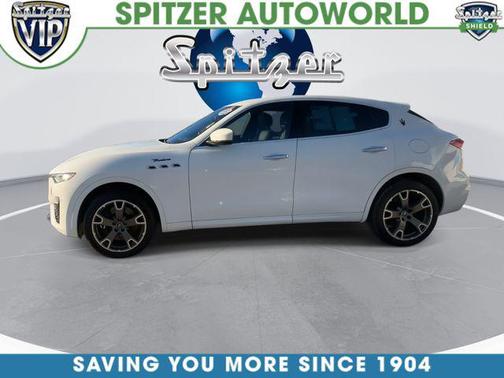 Bianco 2023 Maserati Levante Modena