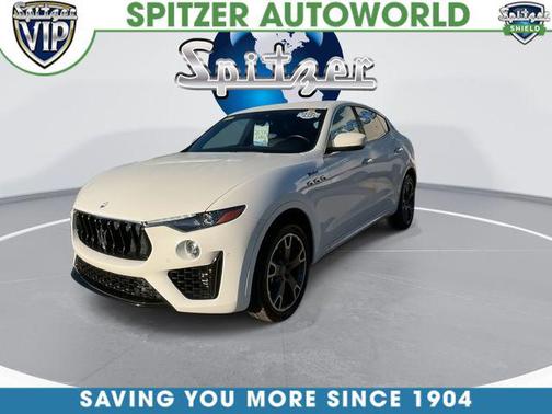 Bianco 2023 Maserati Levante Modena