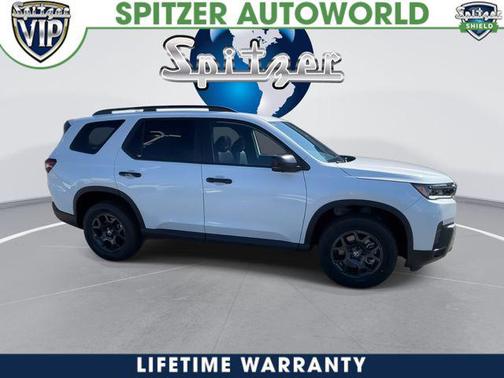 Platinum White Pearl 2026 Honda Pilot TrailSport