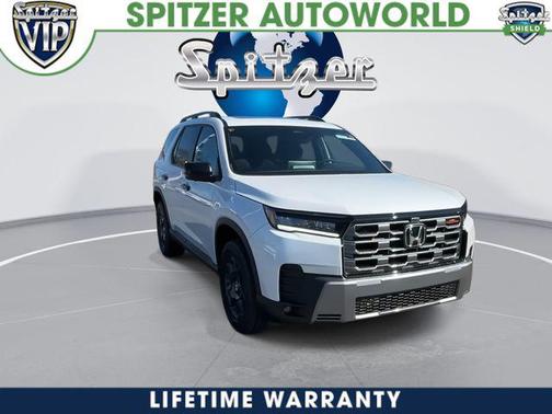Platinum White Pearl 2026 Honda Pilot TrailSport