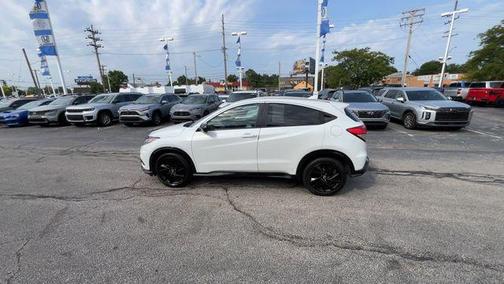 Platinum White Pearl 2021 Honda HR-V AWD Sport