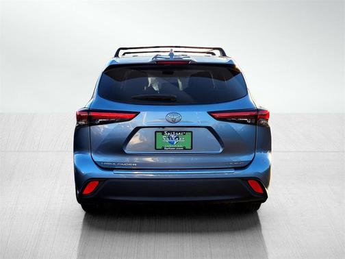 2020 Toyota Highlander LE