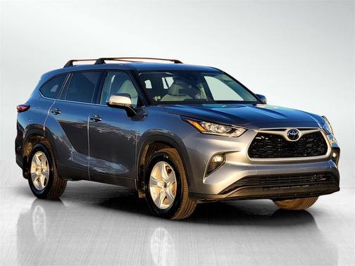 2020 Toyota Highlander LE