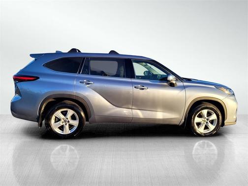 2020 Toyota Highlander LE