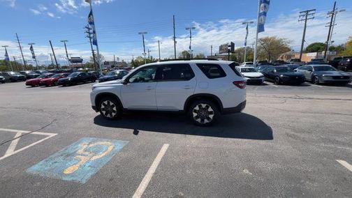 Platinum White Pearl 2026 Honda Pilot Touring 8-Passenger
