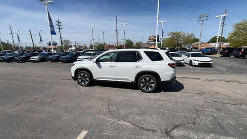 Platinum White Pearl 2026 Honda Pilot Elite