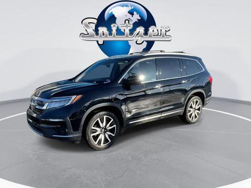 2022 Honda Pilot Touring 8-Passenger