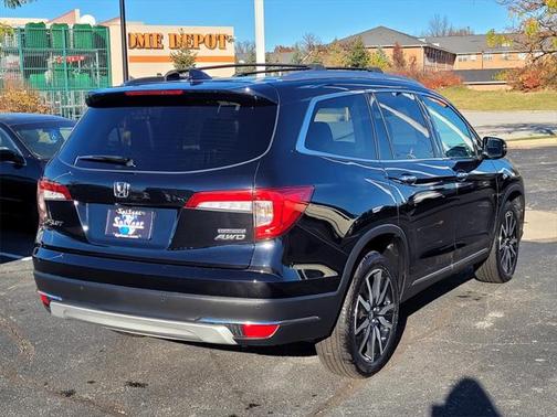 2022 Honda Pilot Touring 8-Passenger