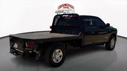2022 RAM 2500 Tradesman Crew Cab 4x4 8' Box
